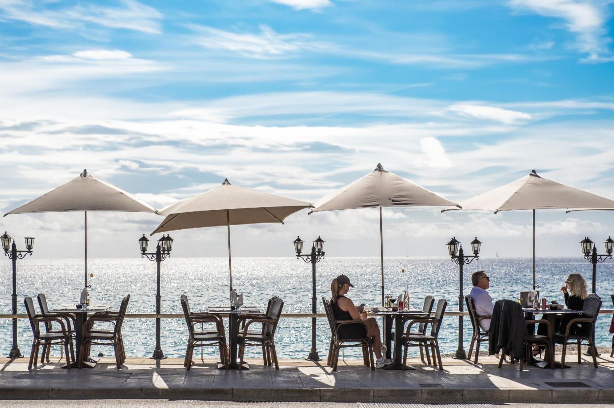 "Aux Rivages Du Parc" Plein Centre, Calme, Plage Мантон Екстер'єр фото